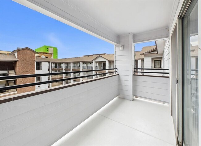 Photo - 501 W 26th St Unit 314