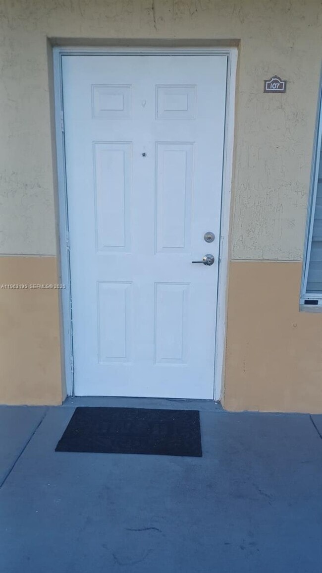 Photo - 6940 NW 179th St Unidad 107-7