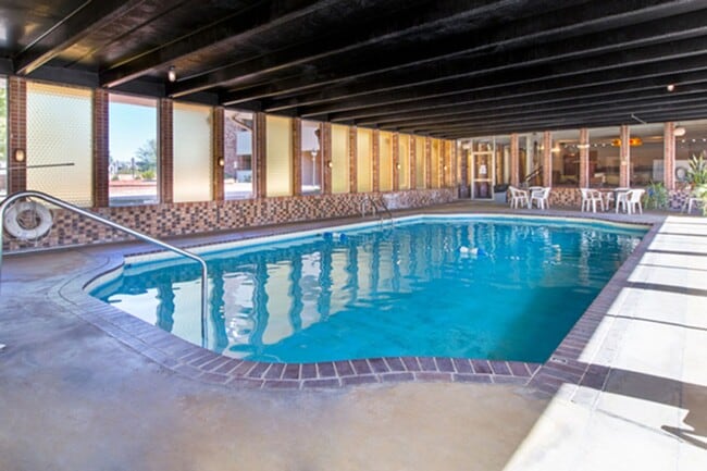 Building Photo - Fountain Gardens Unit 306C