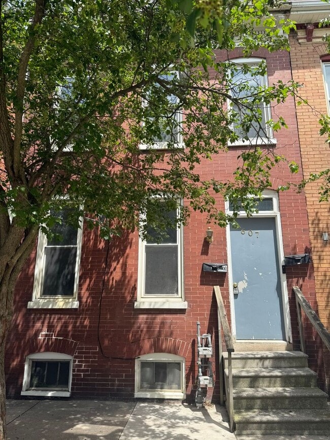 Building Photo - 607 Chestnut St Unit Apt #1