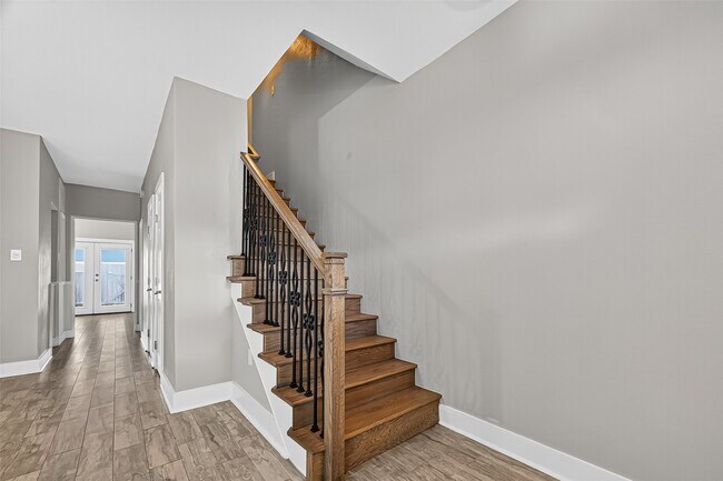 Photo - 830 Threadneedle St Unidad 240