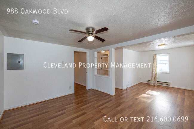 Photo - 988 Oakwood Blvd