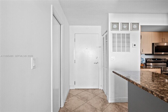 6917 Collins Ave Unidad 1609