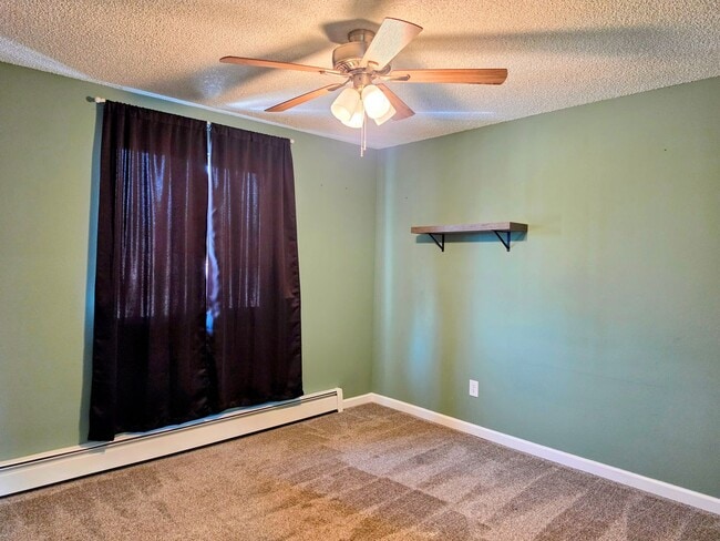 Photo - 486 Tracy Dr