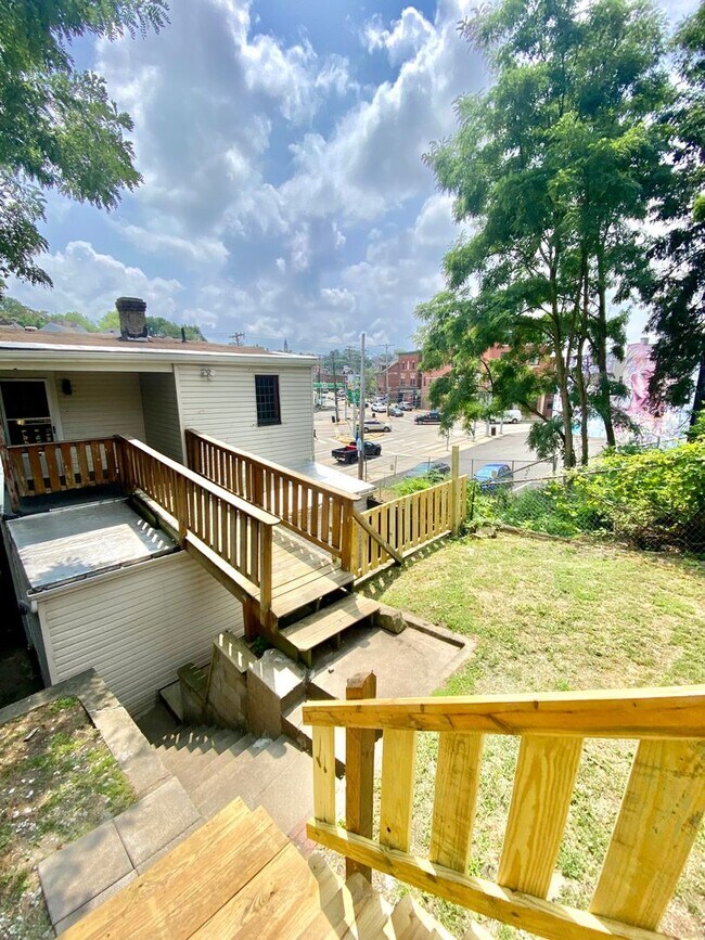 Photo - 1126 Arlington Ave Unit Apt 2