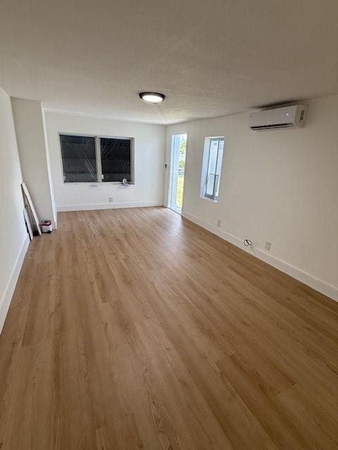 Building Photo - 1123 N 17th Ct Rental