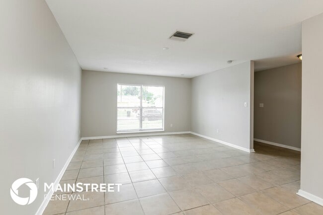 Photo - 5695 Oak Hill Manor Dr