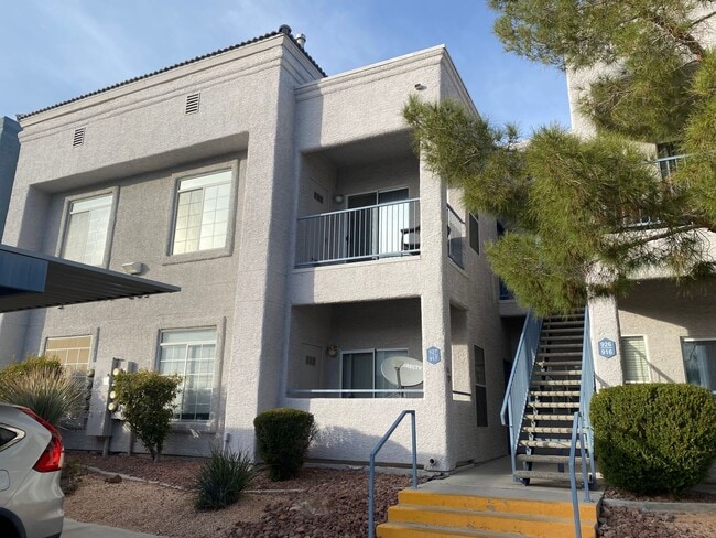 Building Photo - Modern 1/1 Condo with Balcony in Green Val... Unit 927