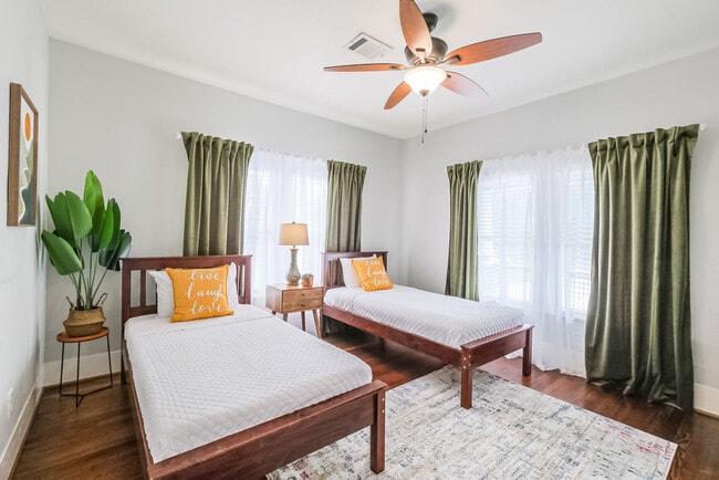 Photo - 207 Lindale St Unit ID1316403P