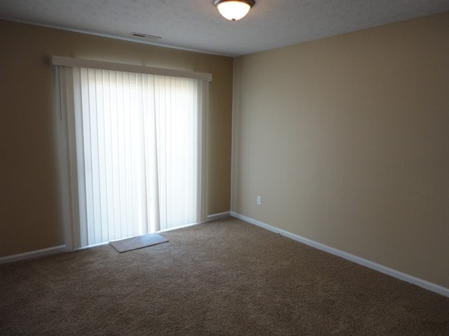 Photo - 695 Mountain Pine Dr