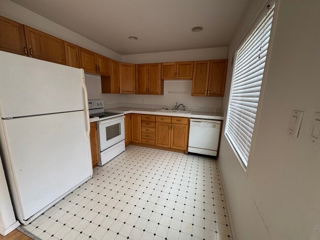 Photo - 12080 SW Fairfield St