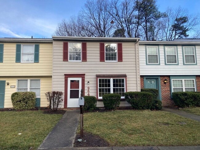 Building Photo - 9640 Greenmeadow Cir