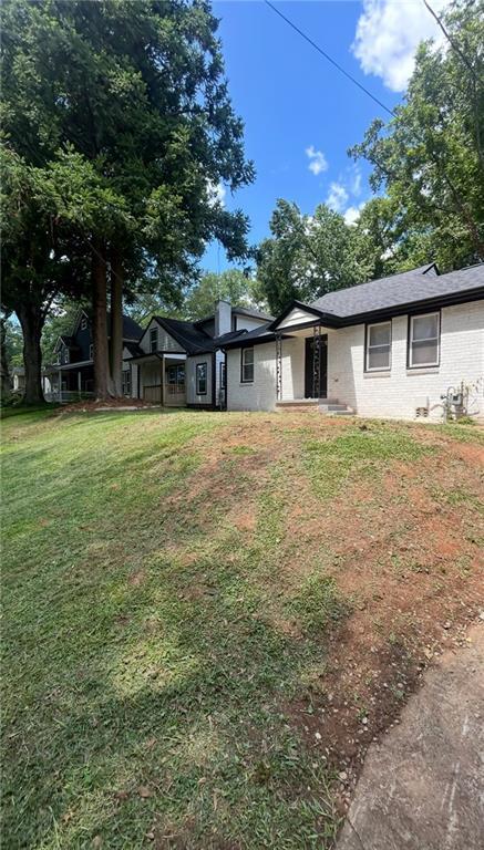 Photo - 1735 Derry Ave SW