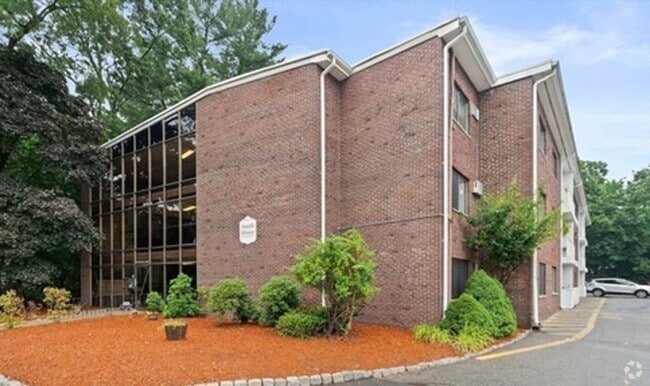 Building Photo - 915 Edgell Rd Unit 65 Rental