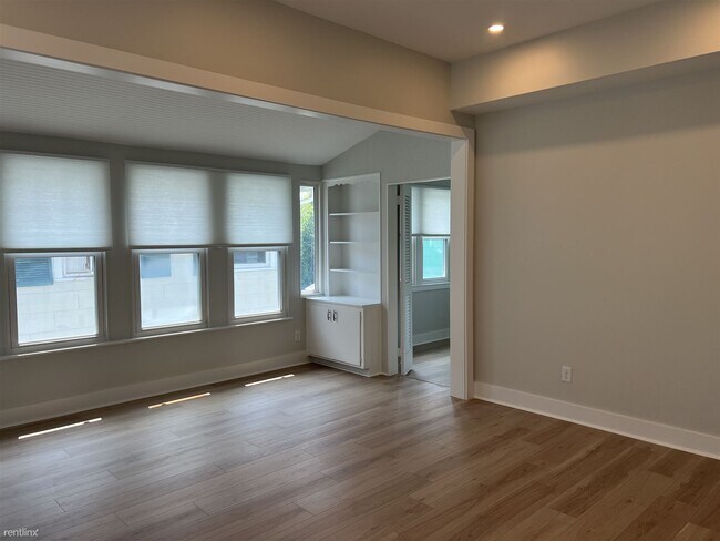 Photo - 2 br, 1 bath House - 111 Palm Place