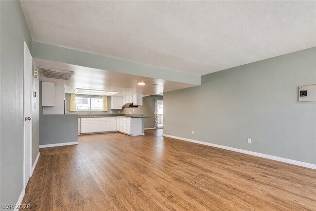 Photo - 130 Forest Ln