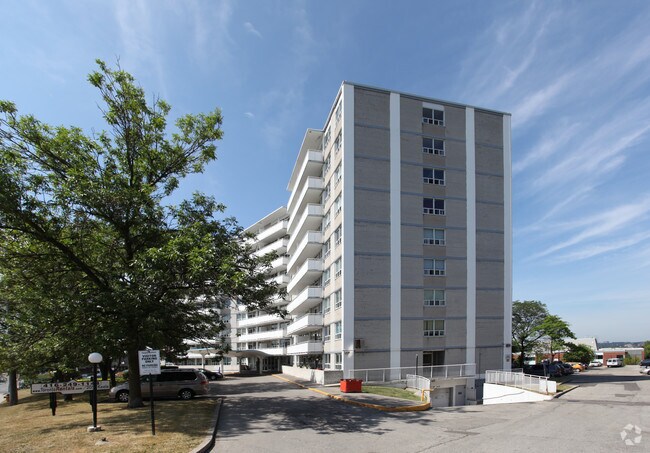 Photo - 2050 Keele Street