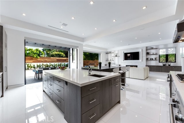 Photo - 12732 Hortense St