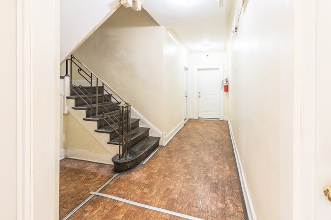 Photo - 207 S Harrison St