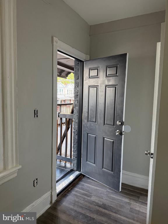 Photo - 6130 Locust St Unidad #2ND FLOOR