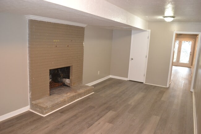 Photo - 1218 Constitution Dr