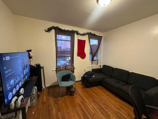 Building Photo - 328 62nd St Unit 1 Rental