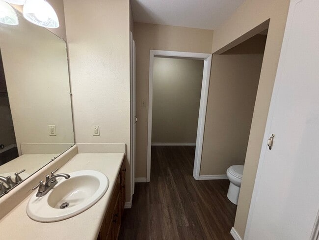 Photo - 218 East 16th St (Williamson Way, Apt 1-4 Unit 218 East 16th, Apt 3