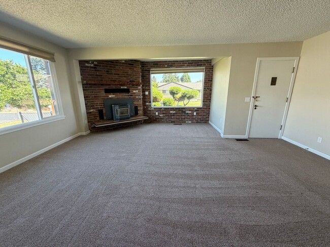Photo - 3-bedroom 2-bathroom Single Family Home