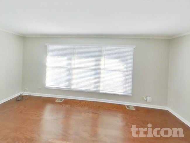 Photo - 155 Ramblewood Ln