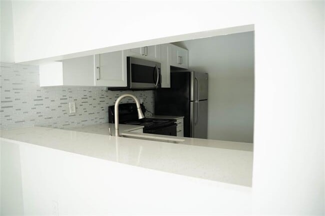 Photo - 11680 NW 39th St