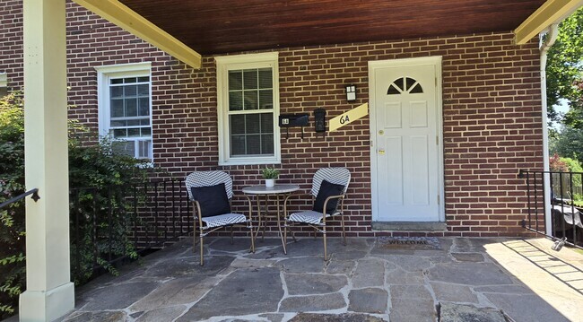 Building Photo - 6A N Beaumont Ave Unit #1 Rental