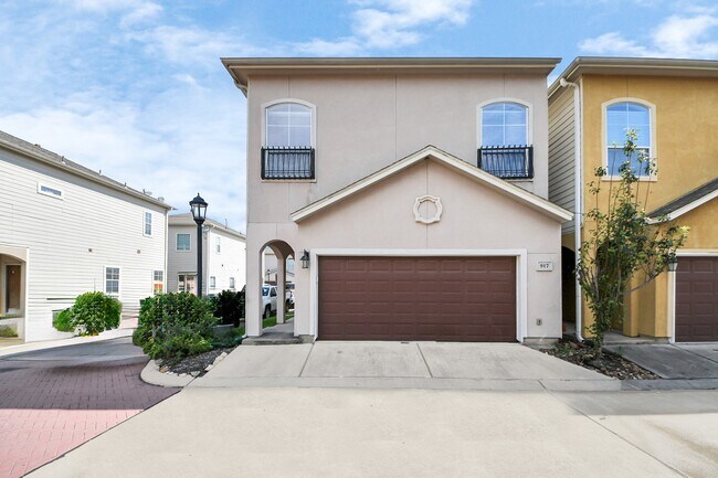Building Photo - 917 McKinney Park Ln Rental