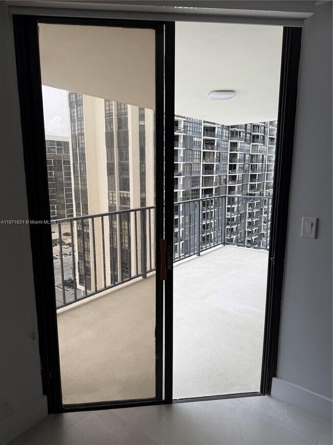 Photo - 1865 Brickell Ave Unidad A1411