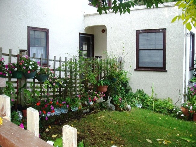 Building Photo - Turney508 Unit 508A Turney