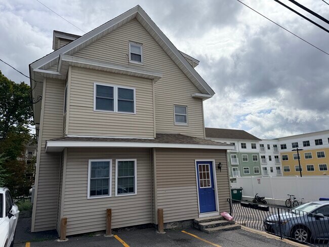 11 High St Unit 1