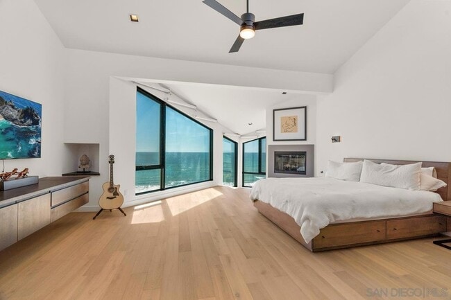 Photo - 135 S Sierra Ave Unidad 32