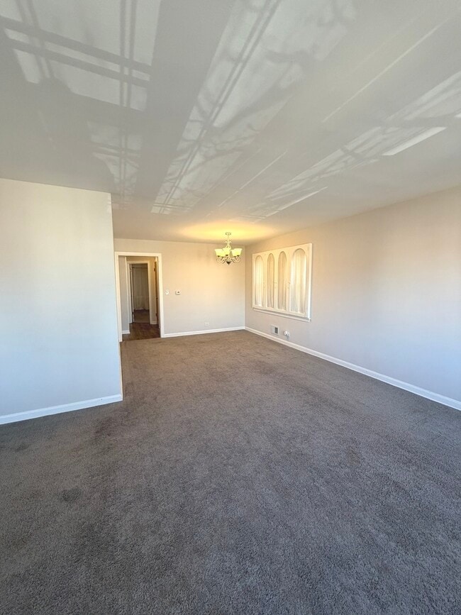 Photo - 2649 W Balmoral Ave Unit 2