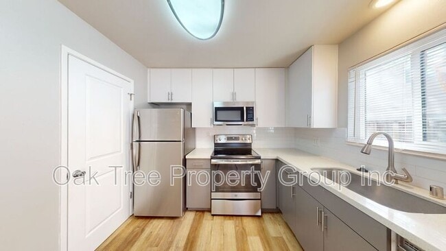 Photo - 2531 Grove Way