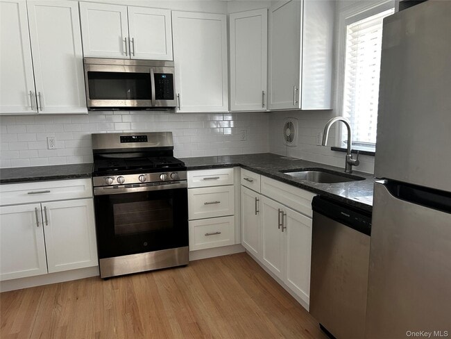 Photo - 220 Dawson Ln