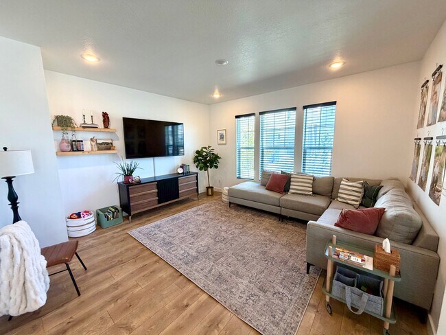 Photo - 4416 W Glendon Dr