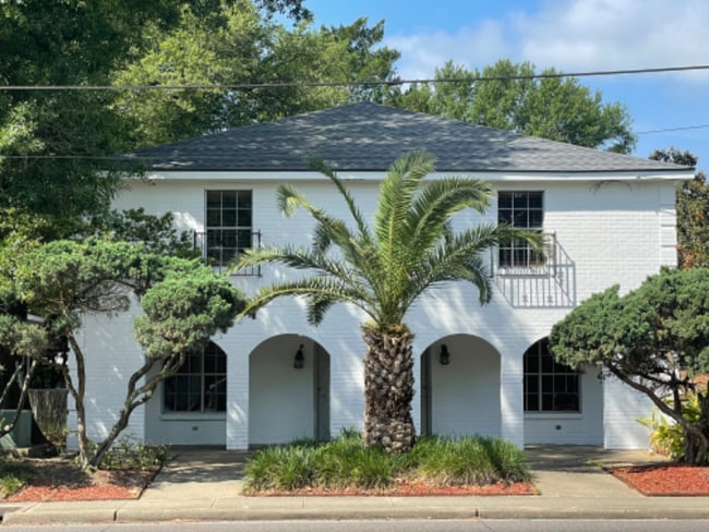 Building Photo - 600 E University Ave Unit 6 Rental