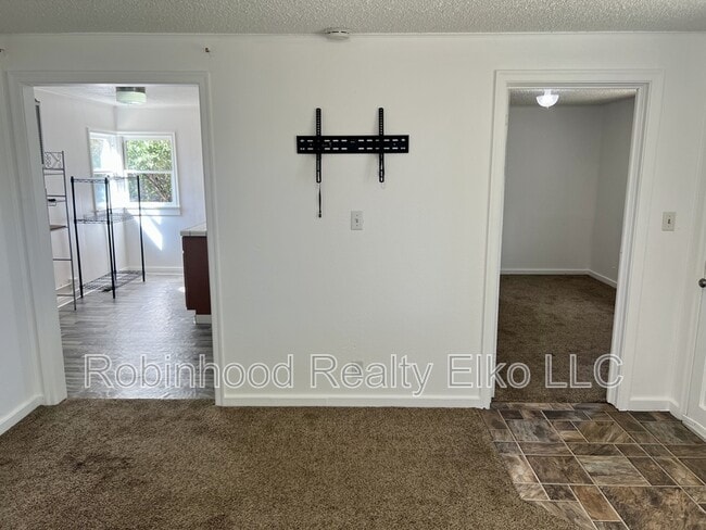 Photo - 659 Elm St