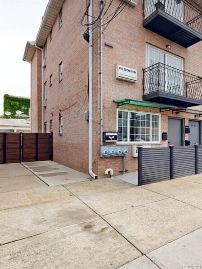 Building Photo - 94-41-94113 113th St Unit 2 Rental