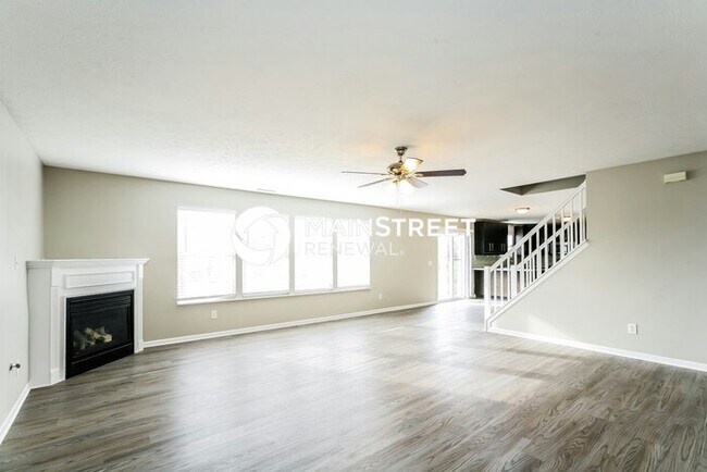 Photo - 4 Bedroom Pet-Friendly Home in Zionsville,...