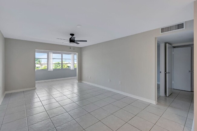 Photo - "Charming Coastal Retreat: Cozy 1-Bedroom ... Unit Apt 202