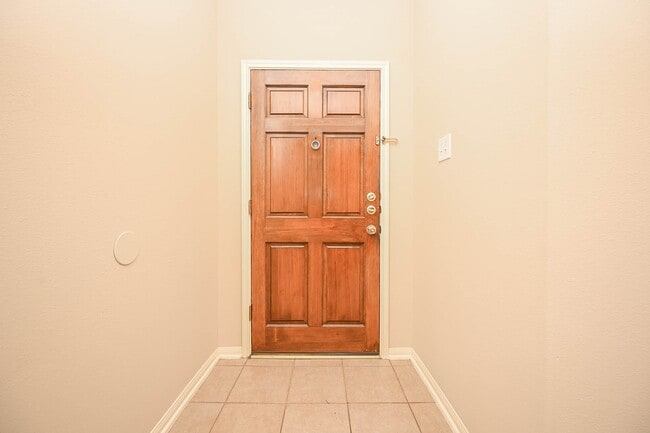 Photo - 18518 Shadow Line Ct
