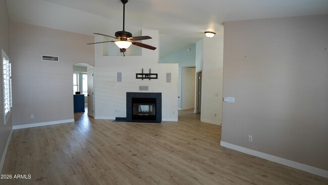 Photo - 15231 N 87th Dr