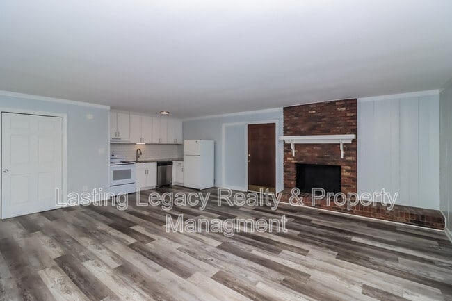 Photo - 2331 15th St NE