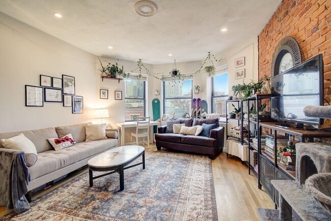 Photo - 65 Hemenway St Unit 9