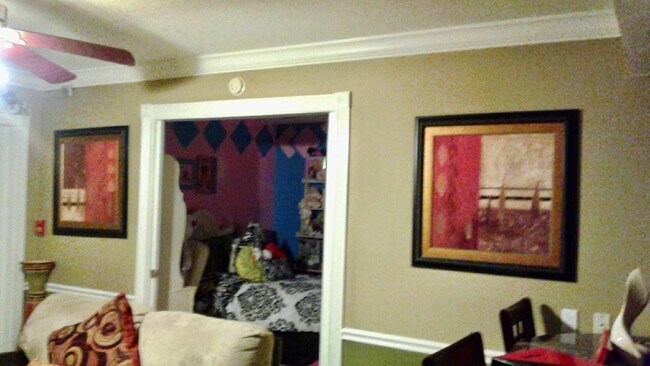 Photo - 600 Executive Center Dr Unidad 104